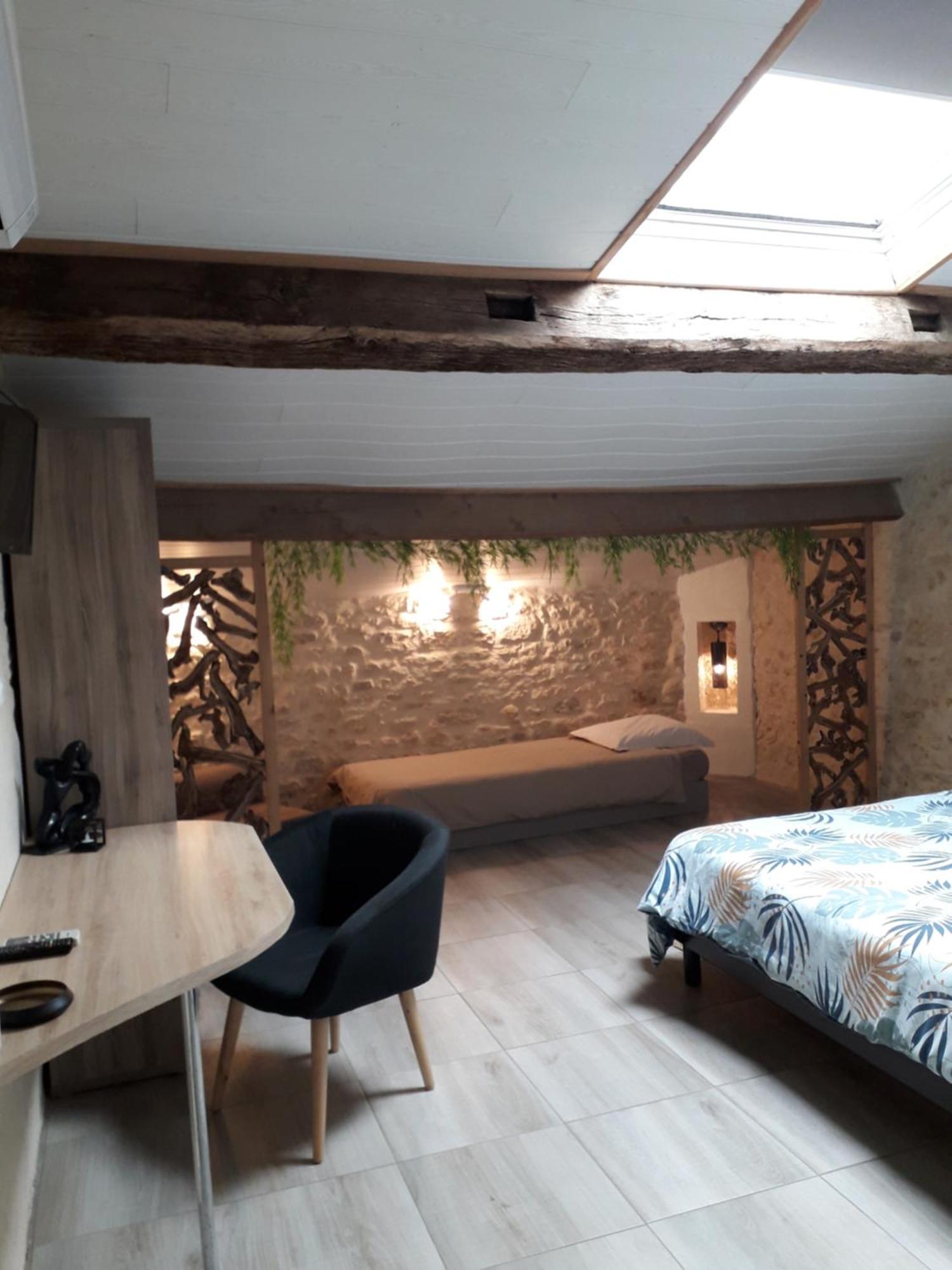 O Calme Hotell Brizambourg Exteriör bild